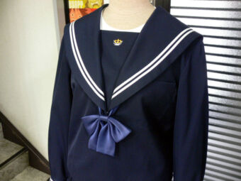 末武中制服