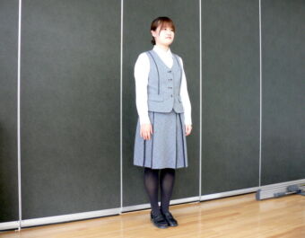 グレーの上下